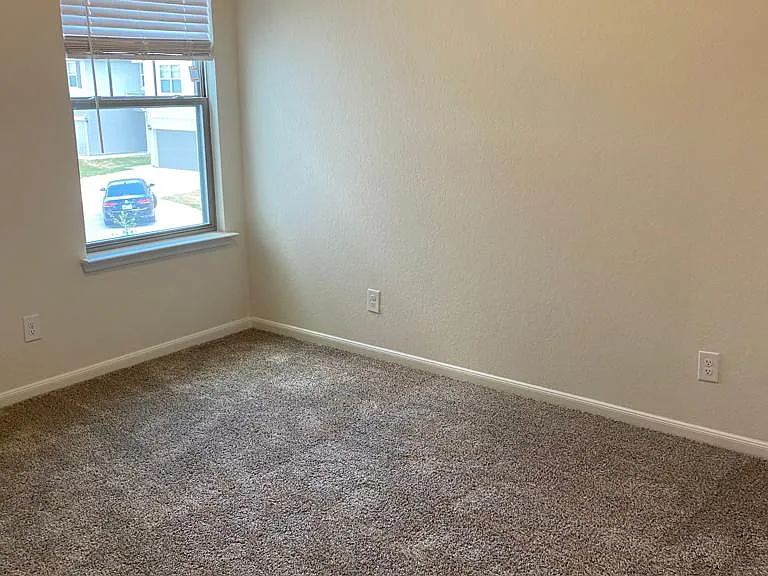 10313 Lynwood Vlg #101 — Photo 5