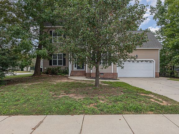 2nd image of 209 N Farm Dr
