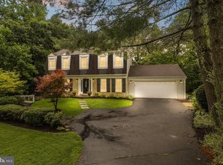 7210 Joshua Tree Ln, Springfield, VA 22152