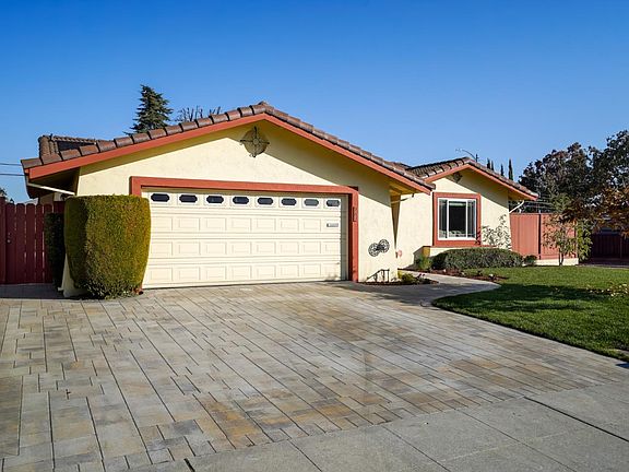 3rd image of 961 Sara Ave