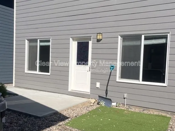 322 Skeena Cres W, Lethbridge, AB T1J 5K3