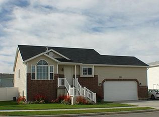 3859 W 800 S, Syracuse, UT 84075