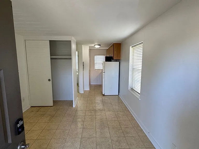 420 Central Ave — Photo 4
