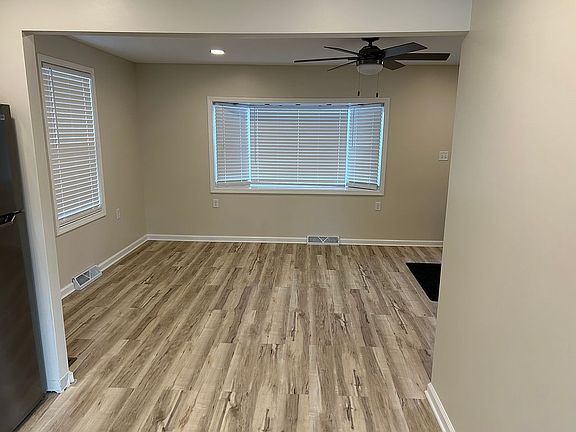 5th image of 329 Park Dr