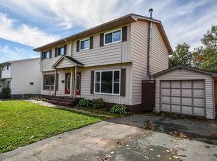19 Nordic Cres, Lower Sackville, NS B4C2E4
