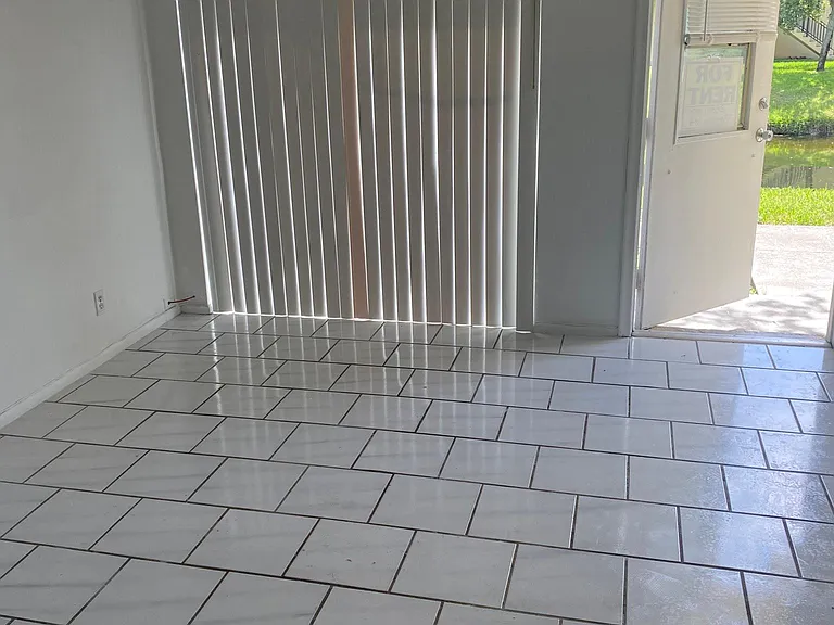 11374 Royal Palm Blvd — Photo 1