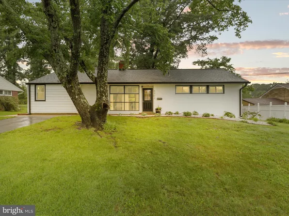 5902 Amelia St, Springfield, VA 22150