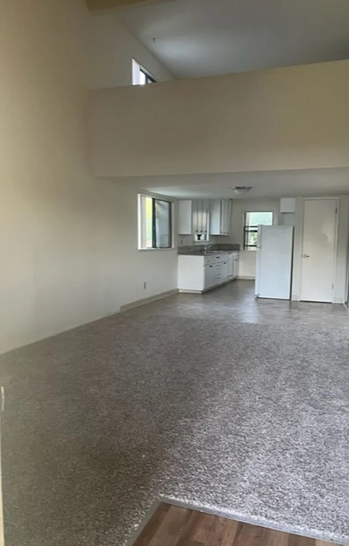 162r — Photo 2