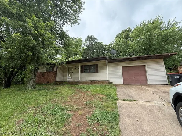 110 Vista Hills Blvd, Van Buren, AR 72956