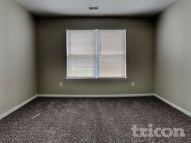 1602 Cold Spring Dr — Photo 7