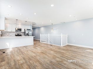 2527 Wallace St, Oakland, CA 94606