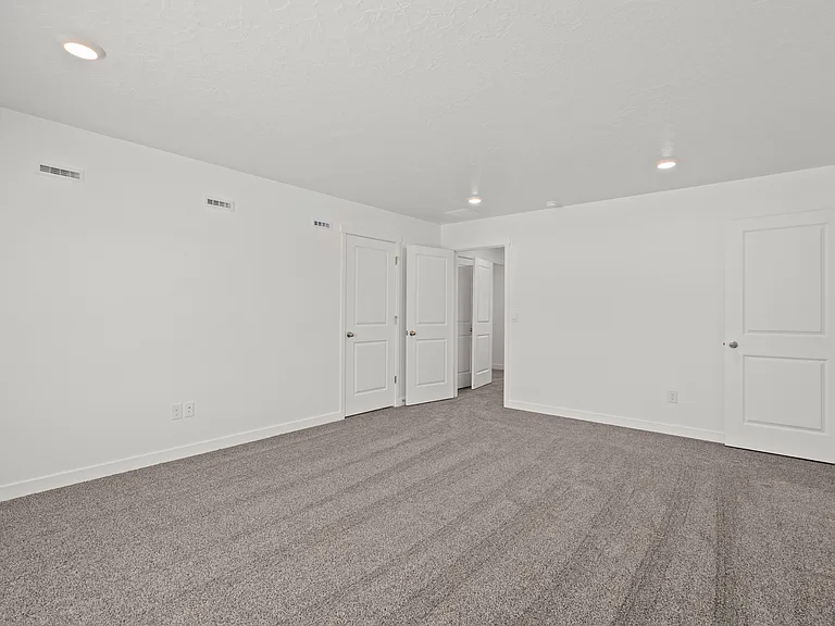 1522 E 720 N — Photo 15