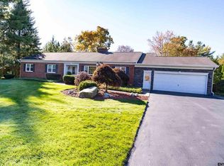 1327 Fox Hollow Rd, Niskayuna, NY 12309