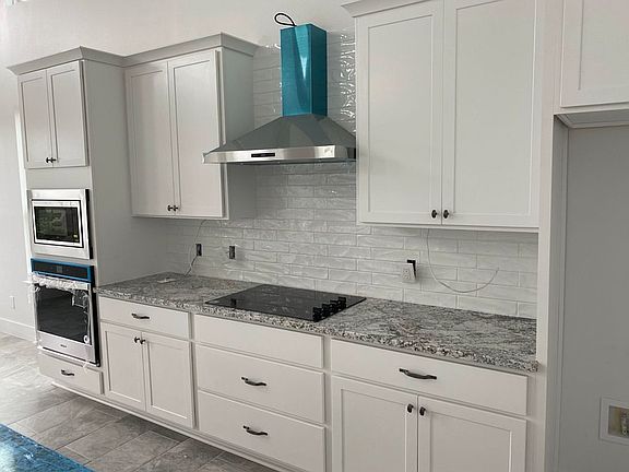3rd image of 20901 National Dr