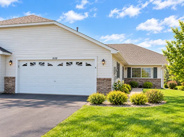 7658 Newbury Rd, Woodbury, MN 55125