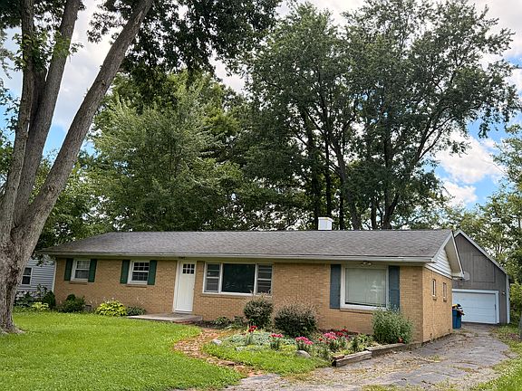 5th image of 836 E Auman Dr