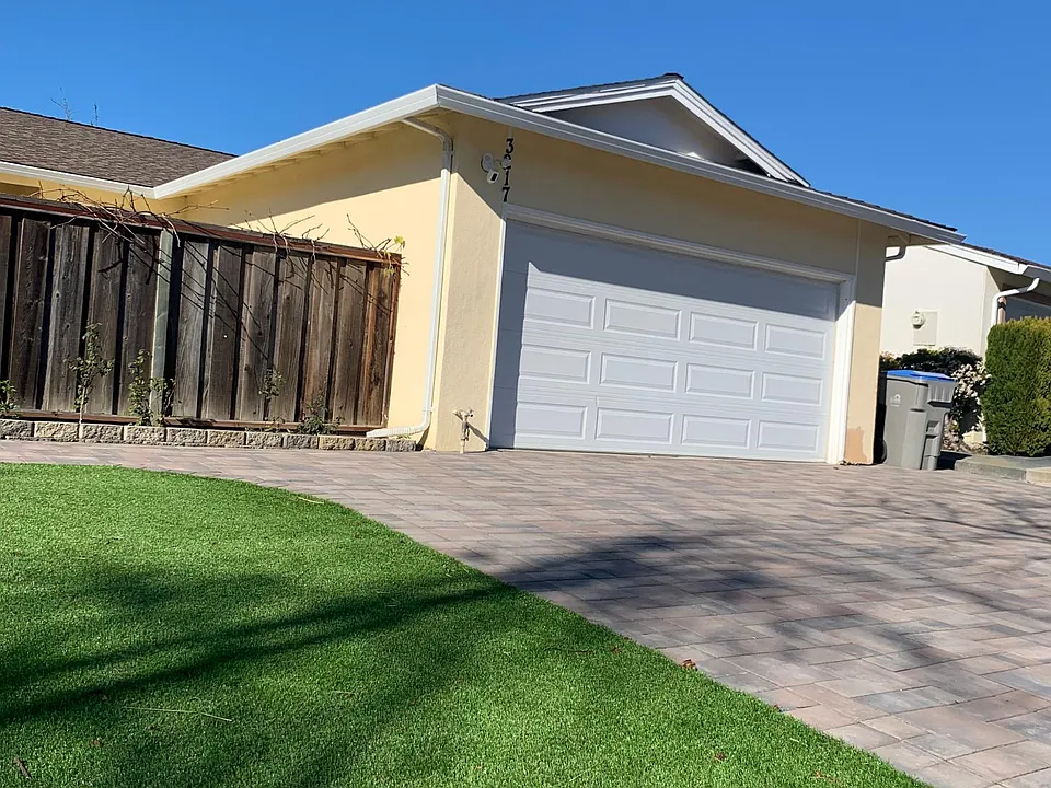 3217 Victor Ct