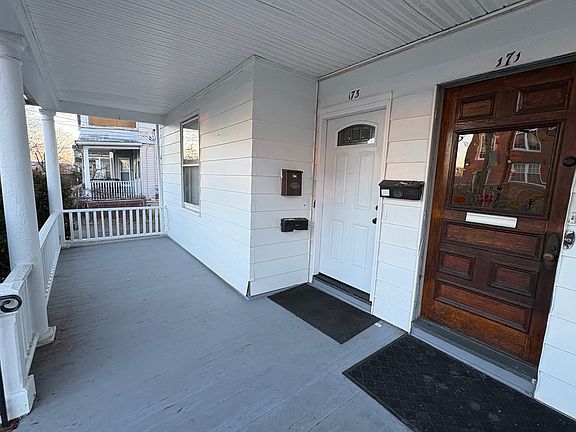 5th image of 171 Bassett St Unit 2