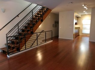 114 Glashaus Loop, Emeryville, CA 94608