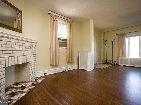 5th image of 4018 Princeton Ave