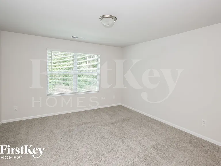 9534 Hamel St — Photo 7