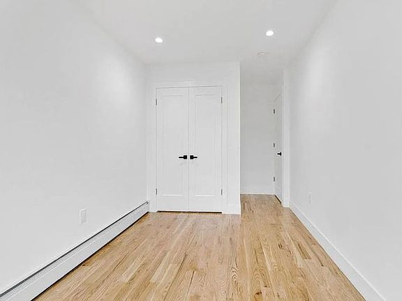 3rd image of 7256 Almeda Ave #2