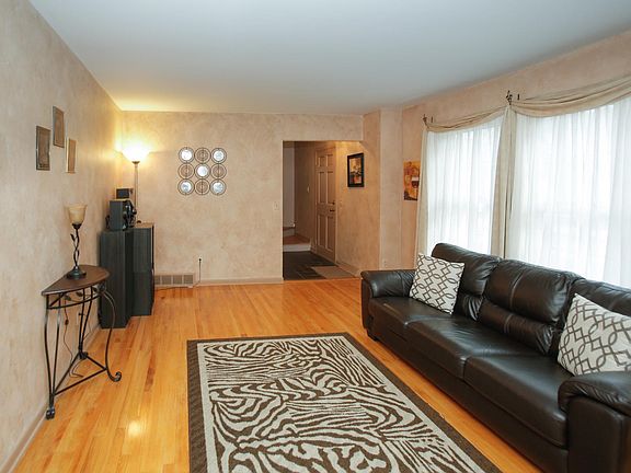 1020 berkshire dr-103
