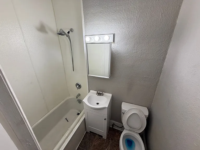 118 N Glenwood Ave — Photo 28
