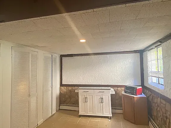 42 Tracy Dr #1 — Photo 3