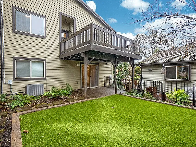 7704 SW Cresmoor Dr — Photo 38
