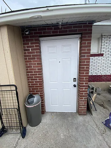 1799 S Main St #B Photo 1