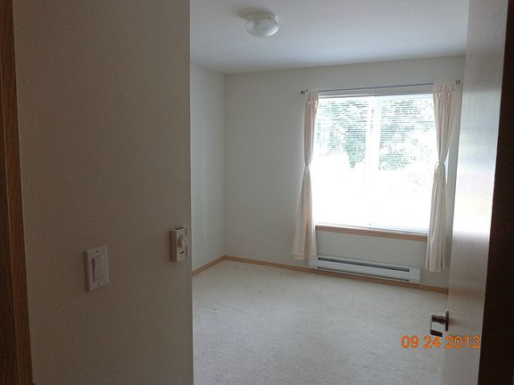 4th image of 10931 124th Ave NE APT 203