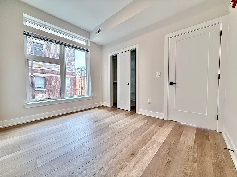 722 W Thompson St #207 — Photo 39
