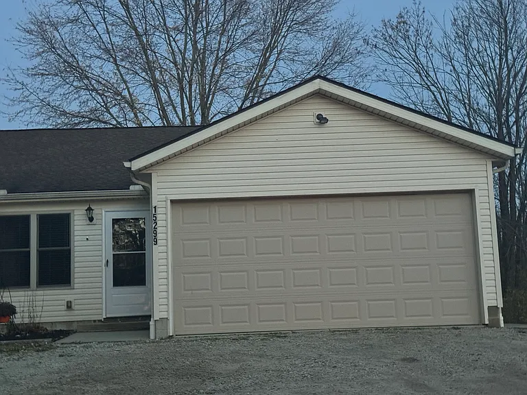 15299 Clinton Rd #B — Photo 2