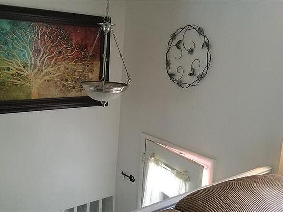 4th image of 17645 Creekside Dr