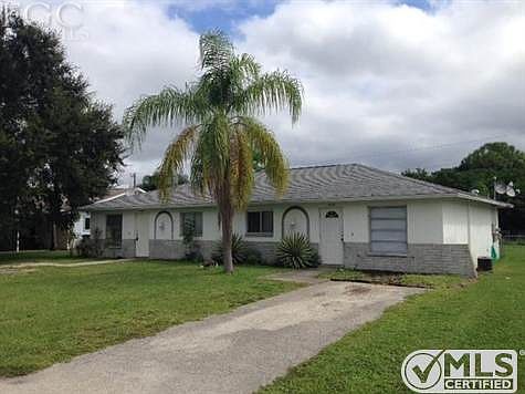 1st image of 927 SE 23rd Pl