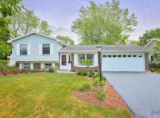 585 Ginger Trl, Lake Zurich, IL