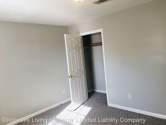 3rd image of 1548 Diuguid Dr APT C