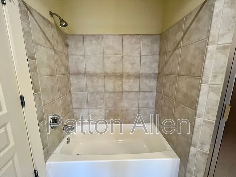 9 Kenilworth Knl #303 — Photo 10