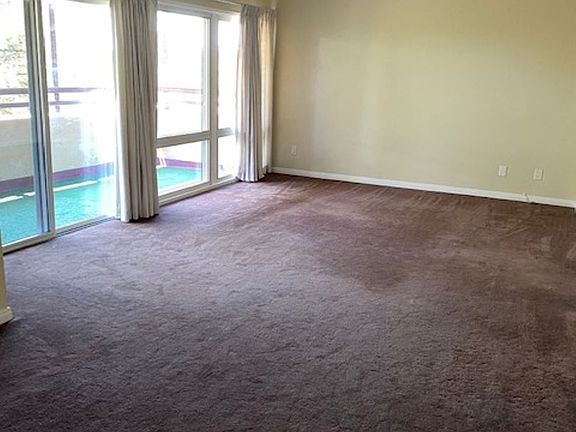 4th image of 9817 Crenshaw Blvd #4