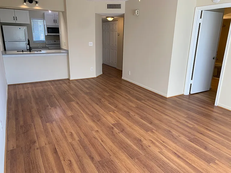 10038 Twin Lakes Dr — Photo 4