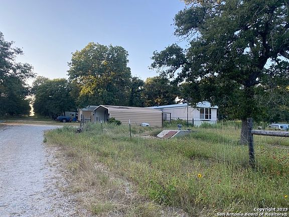 3rd image of 541 ENCHANTED OAK DR