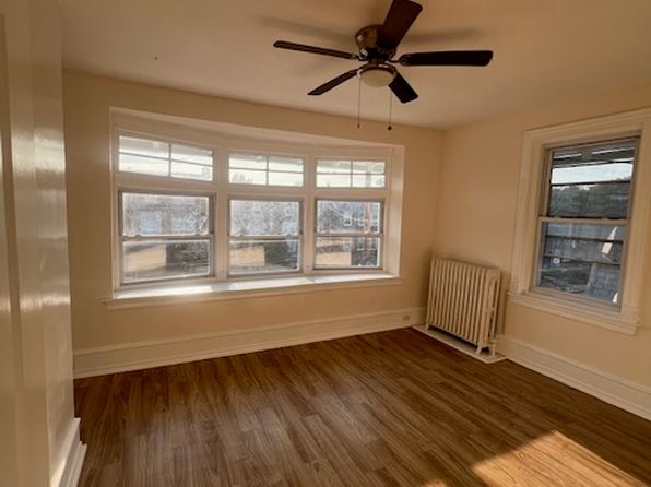 33 Sellers Ave #2