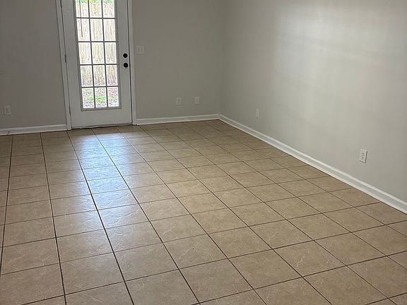 2nd image of 106 Leeswood Cir