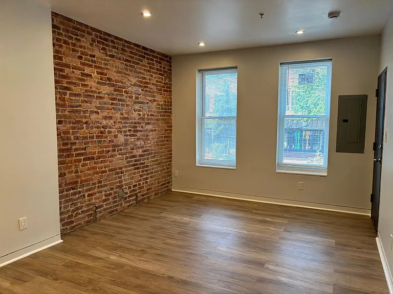 537 Florida Ave NW #2 — Photo 6
