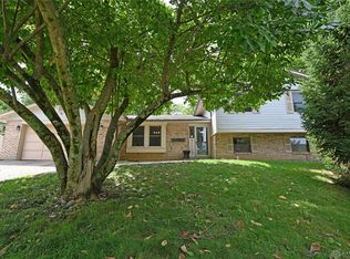3859 Frostwood Dr, Dayton, OH 45430