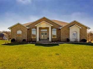 238 Ellen Dr, Wellsburg, WV
