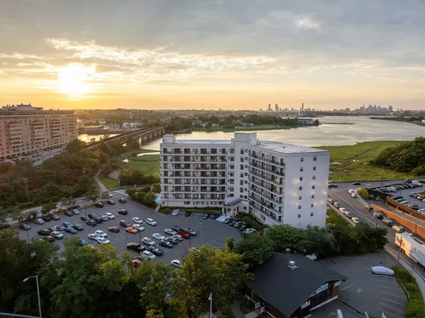 133 Commander Shea Blvd APT 310, Quincy, MA 02171