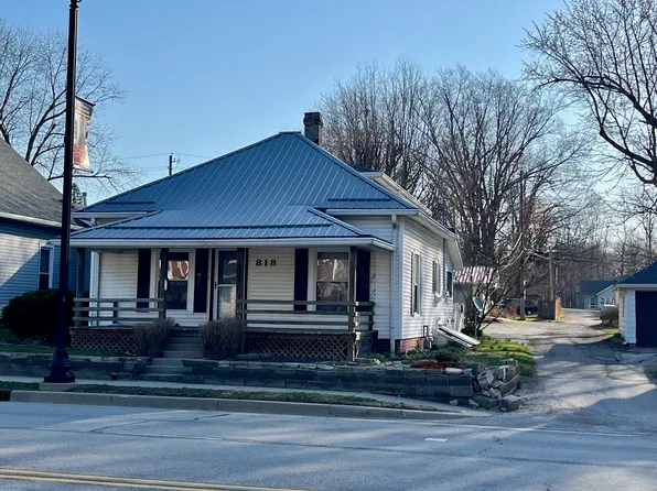 818 S Washington St, Crawfordsville, IN 47933