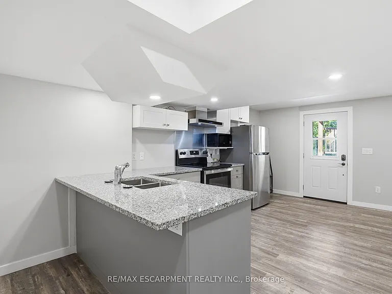 43 Fleming Cres #LOWER LEVEL — Photo 14